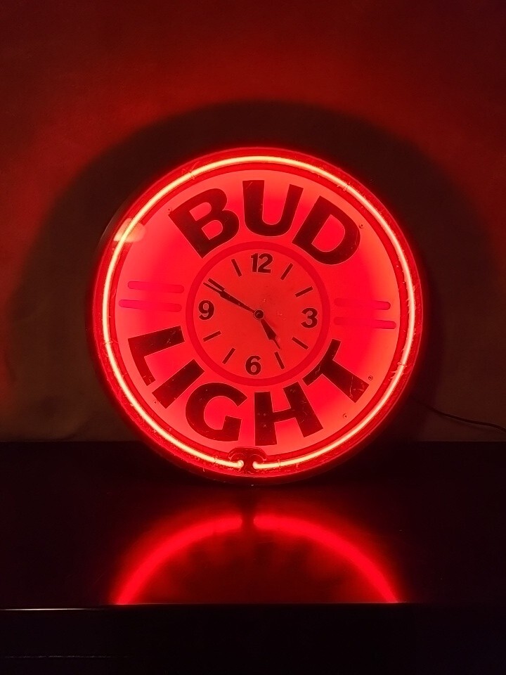 Bud Light Budweiser Neon Sign Clock 20 Bud Light Budweiser Neon Sign Clock 20