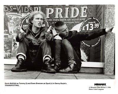Trainspotting 1996 Movie Photo Kevin McKidd Ewen Bremner 8x10 *P137c