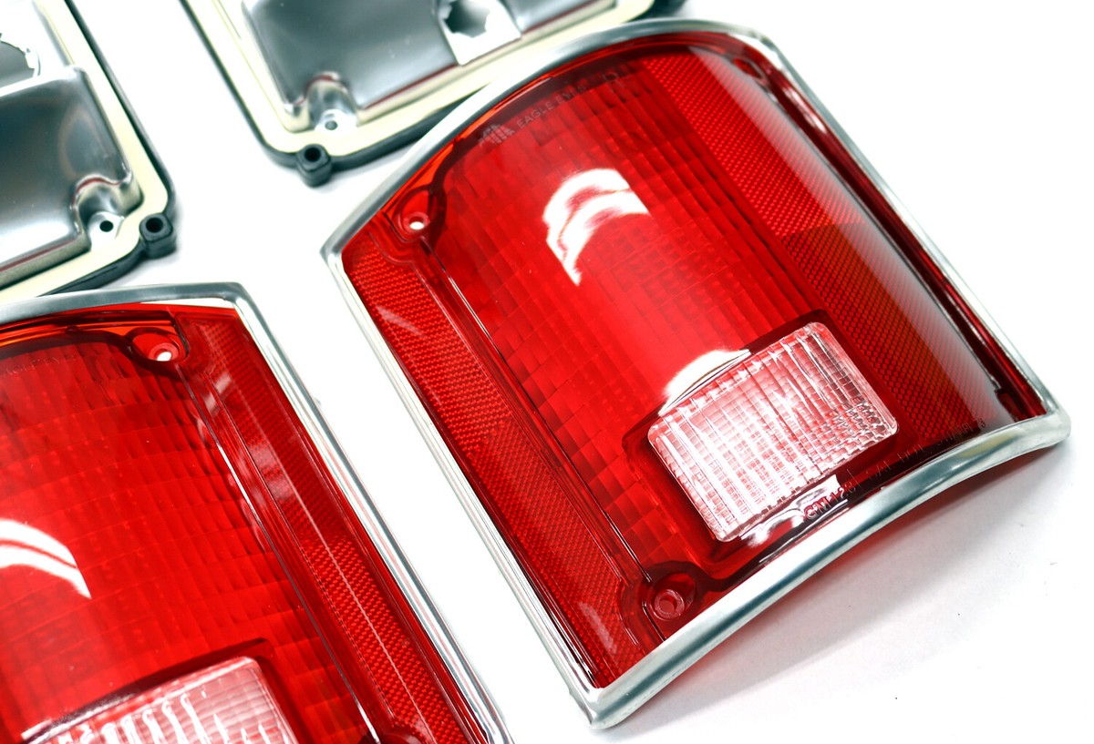 Juego De Lentes, Carcasas Y Marco Cromado Para Luces Traseras De Chevy Truck De Caja Cuadrada (1973-1987) – ADR, Incluye Juntas