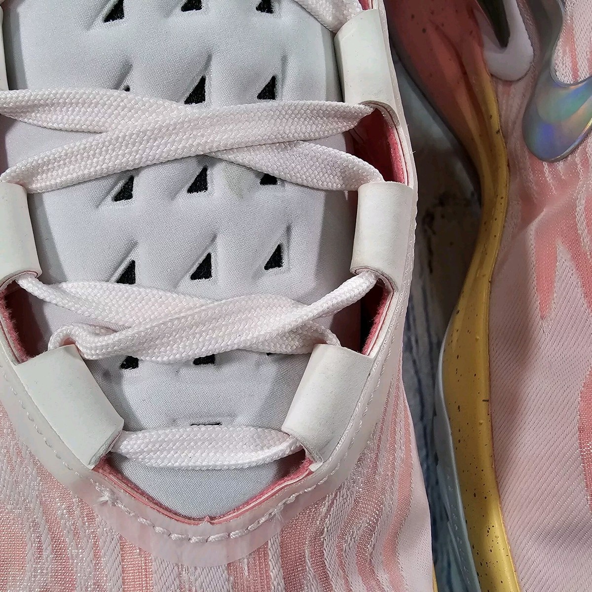 Nike MENS SIZE 17 Air Zoom GT Cut 2 Easter Pearl Pink DJ6015  display picture 1