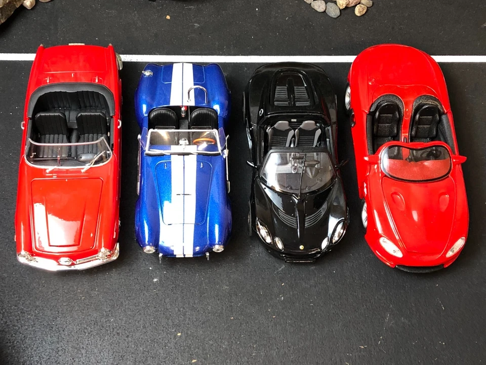 Lote convertible diecast 4 WELLY 1:24 MUSTANG/LOTUS ELISE/ALFA ROMEO/SHELBY COMO ESTÁ Foto 2 de 4