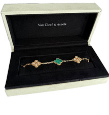 Van Cleef Arpels Vintage Alhambra bracelet, 5 motifs 18K yellow gold, Diamond