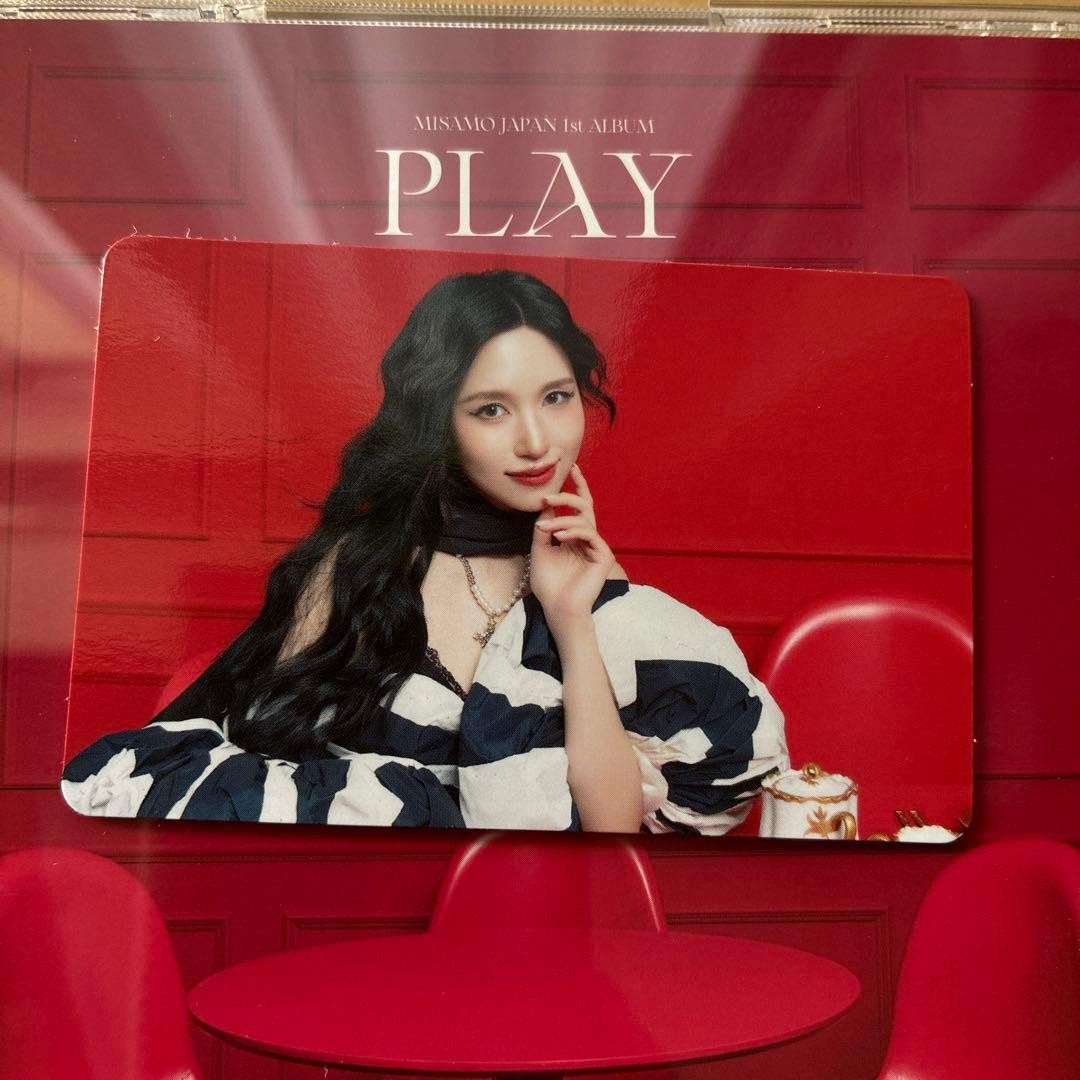 MISAMO JAPAN PLAY OFFICIAL TRADING CARD POB REGULAR VERSION RED