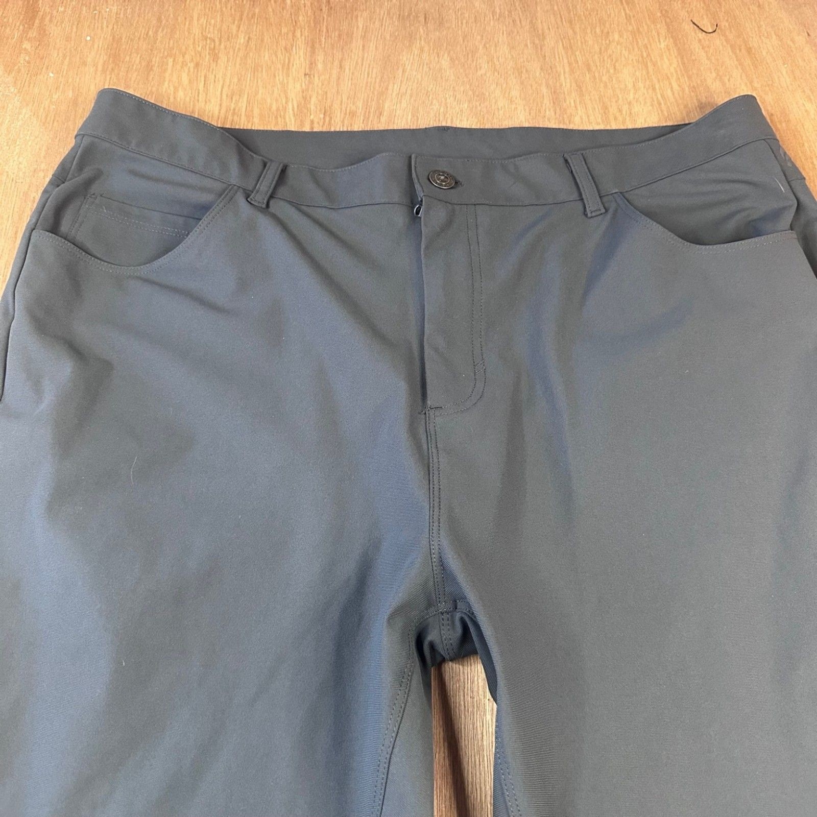 Fabletics Men Gray Performance Stretch Pants 36x3… - image 2