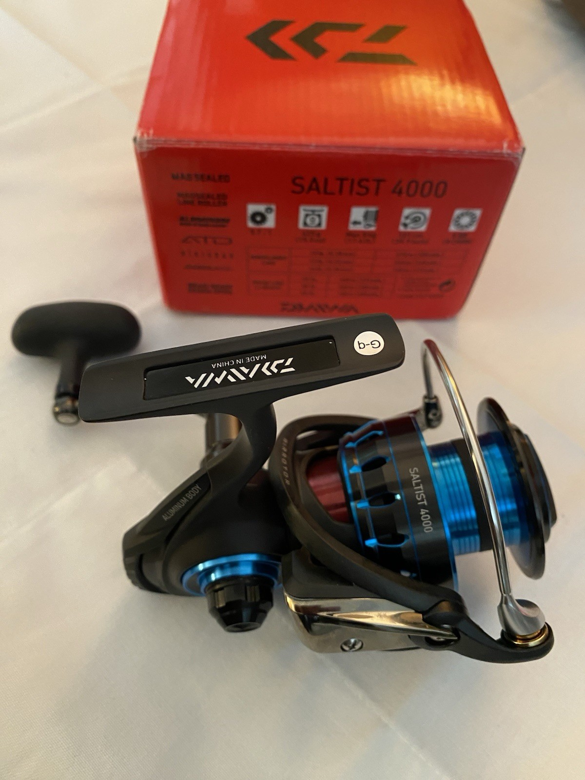 Daiwa Saltist 4000 Spinning Reel, 8BB, 5.7:1, Max Drag 17.6l