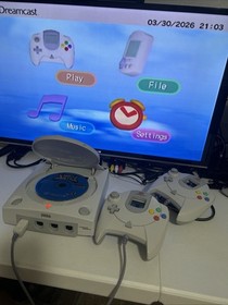 Sega Dreamcast HKT-3020 Video Game Console + 2 Controllers + VMU.   Tested!
