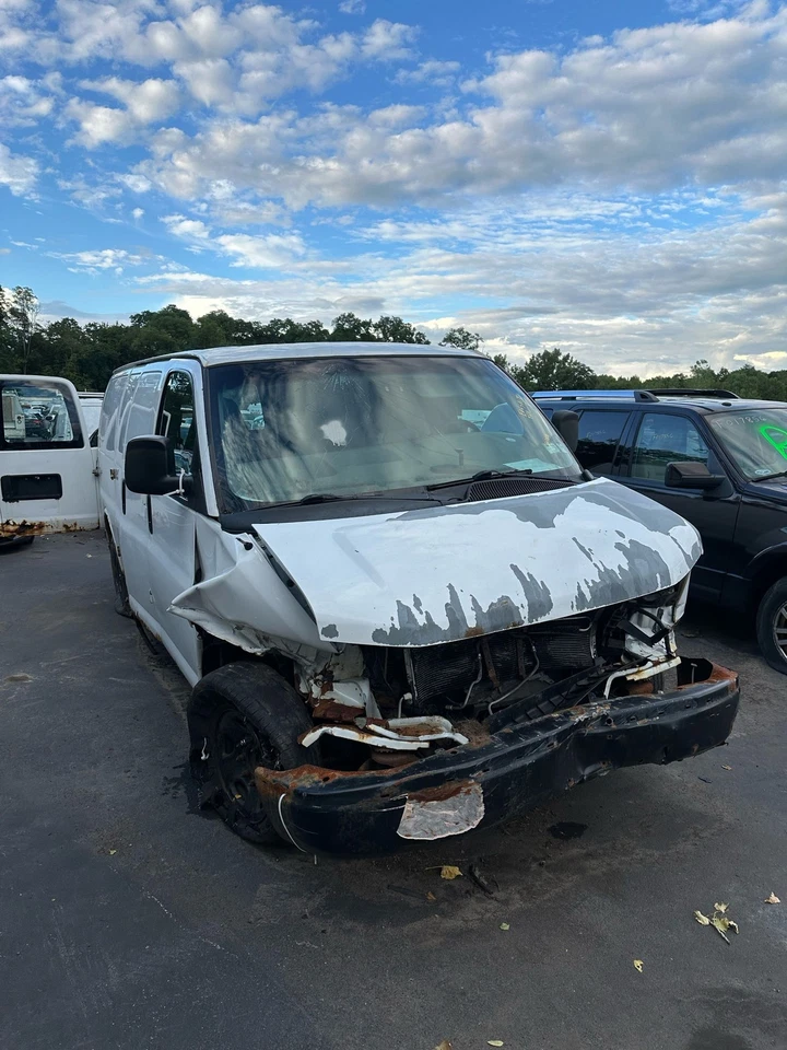 Used Rack and Pinion Assembly fits: 2012 Chevrolet Express 2500 van Power Steeri Foto 2 de 4