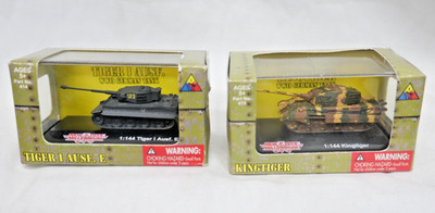 2 New Classic Armor 1:144 scale Tanks King Tiger + Tiger I AUS. E