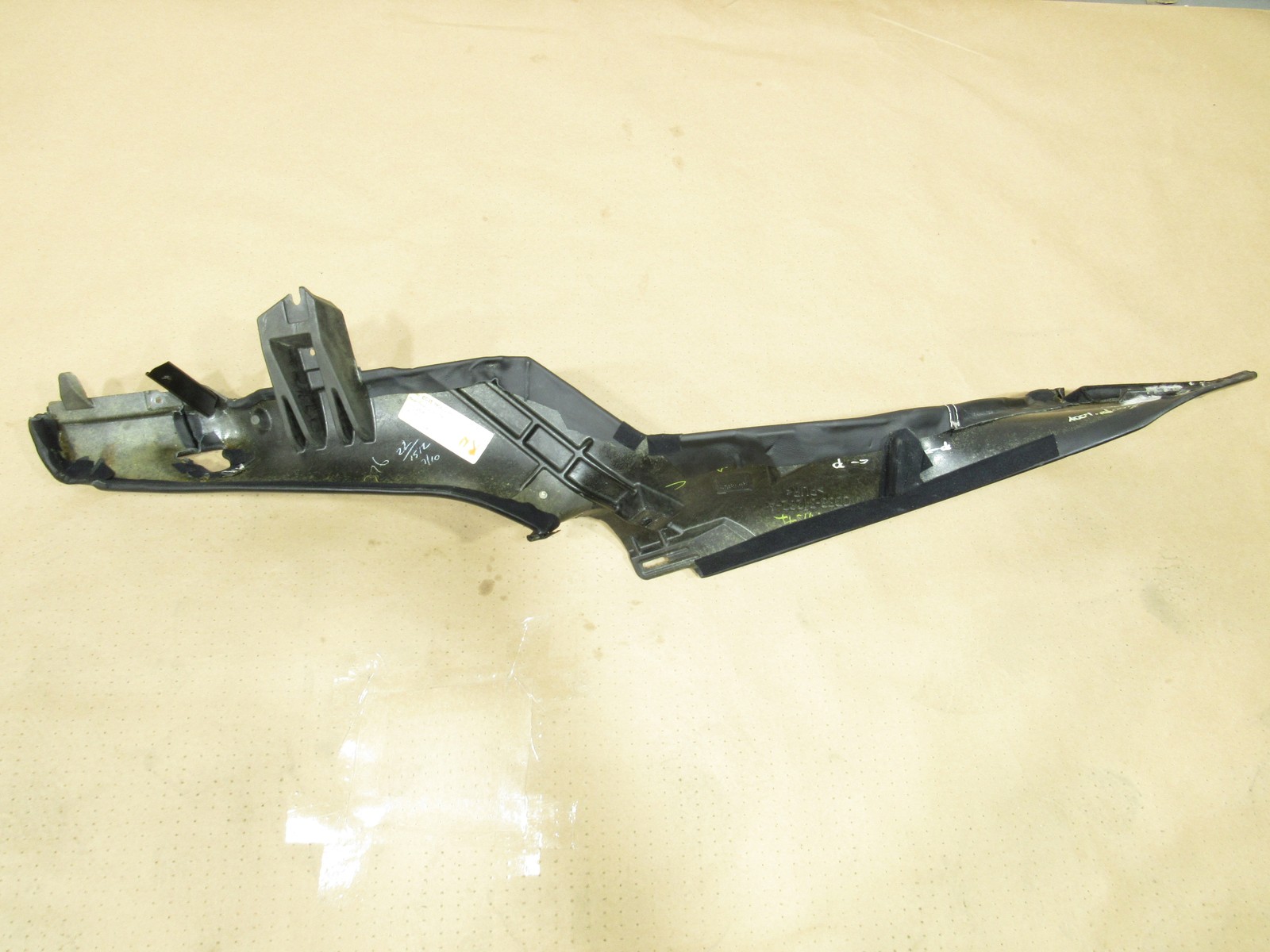 Aston Martin Vanquish 2014-2018 Rear Right Upper Quarter panel trim