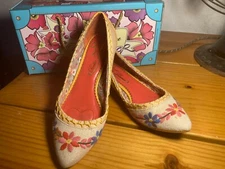 Poetic License London Wedge Tiny Dancer Embroidery Braid Pointy Flat Yellow 7