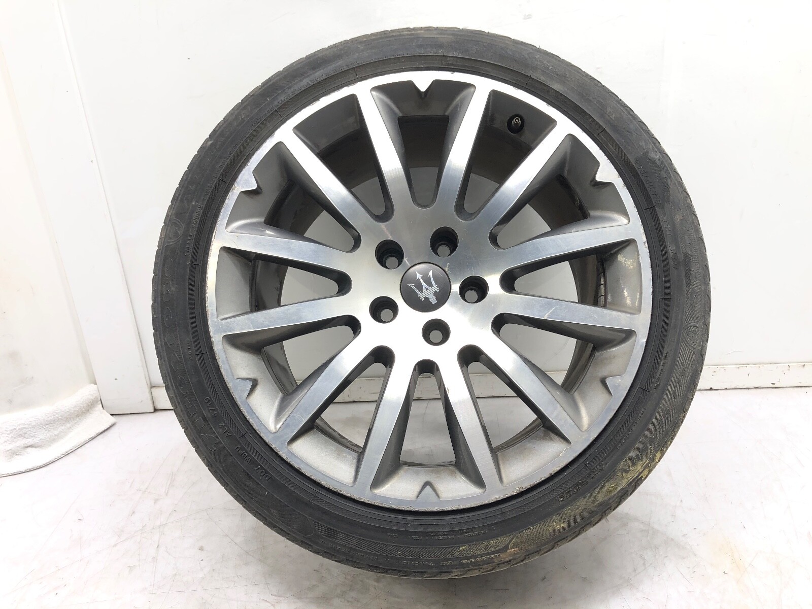 2014-2019 MASERATI GHIBLI WHEEL RIM 18x9.5 OEM.
