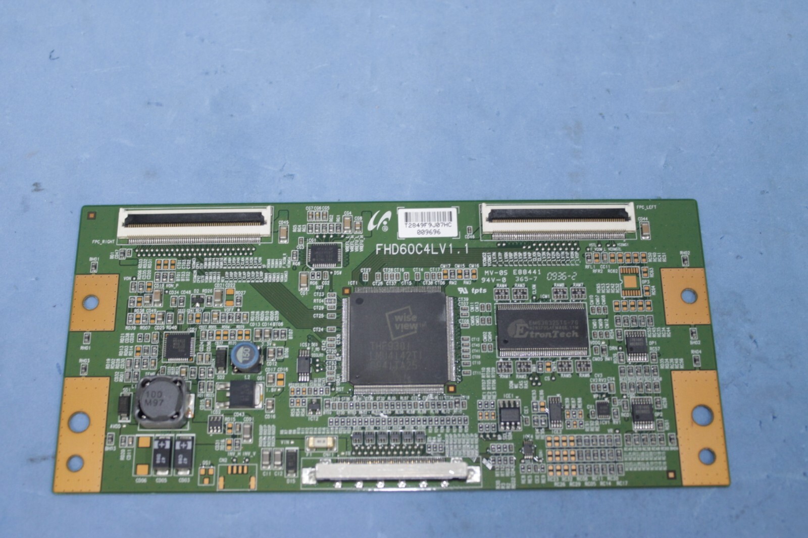 Carte T-Con Pour TV RCA L52FHD38YX7 – Réf. LJ94-02753B (FHD60C4LV1.0) – Neuve
