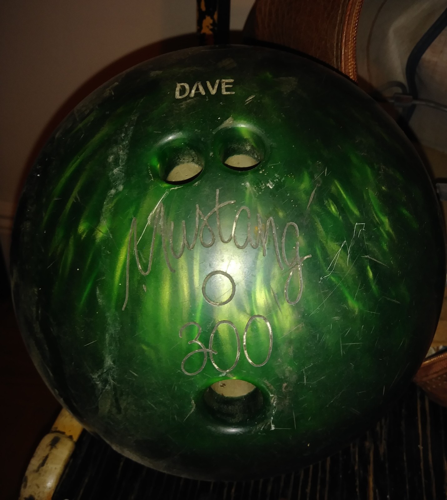 Signature Version Bowling Ball /[M] DAVE MUSTANG 300 with Original luggage