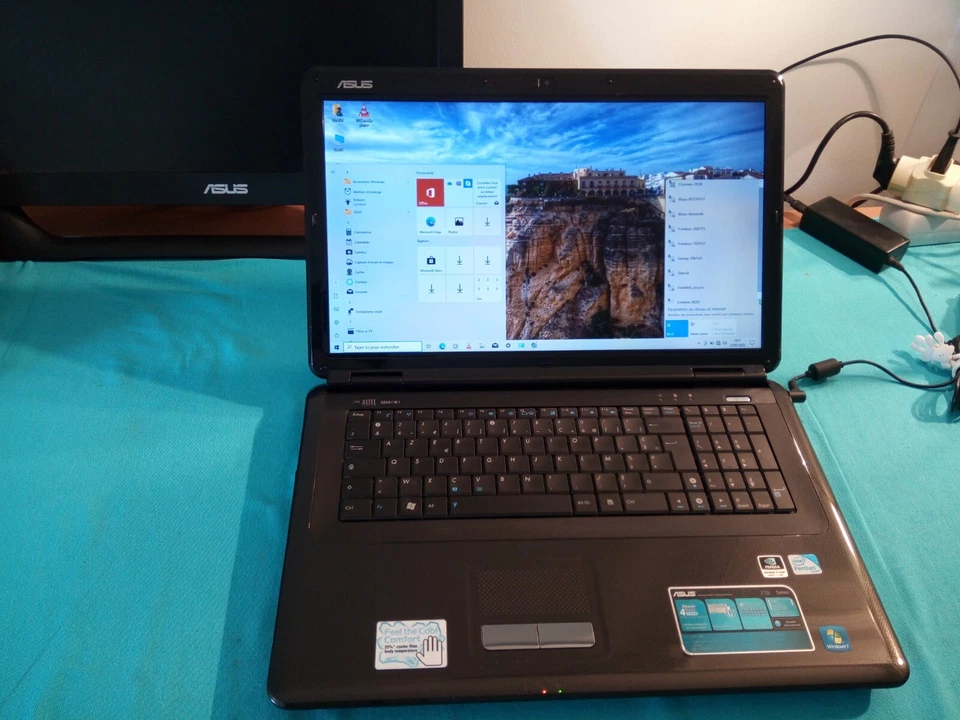 ASUS-X70I de intel Dual-Core/stockage 320Go/ssd-64Go avec Windows 10 &(17,3") - Photo 2/4