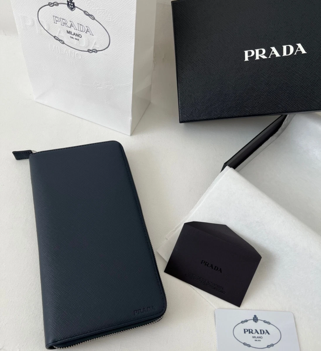 Prada saffiano hotsell document holder