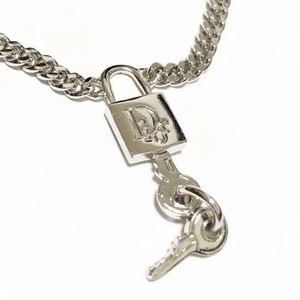dior lock chain