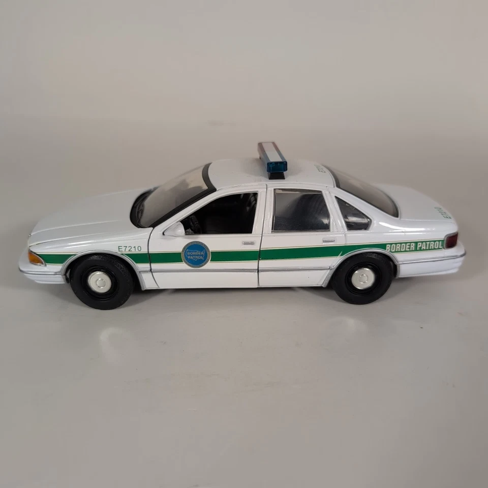 Motormax Chevrolet Caprice Patrulla Fronteriza Agencia de Protección Nacional 1:24 Diecast Foto 3 de 4