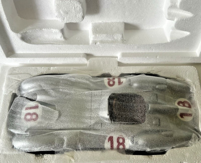 CMC 1:18 Mercedes Benz W196R 1954/55 Streamliner Never Displayed READ DESCRIPTIO