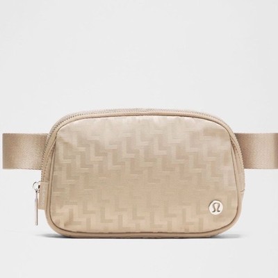LULULEMON Everywhere Belt Bag 1L L Monogram Metallic Jacquard Sheer Oak NWT