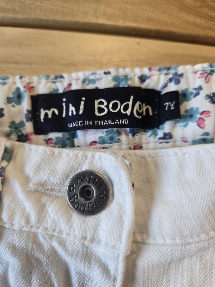 Jeans Capri MINI BODEN Chic Blanco DENIM Puños Denim Talla 7Y Foto 2 de 4