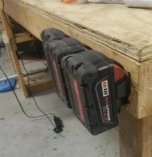 5x Locking Milwaukee M18 Battery Holder Slide-in Slot Wall Mount Bracket M-18