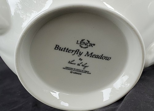 Lenox Butterfly Meadow Teapot with Lid in Mint Condition - Picture 5 of 5
