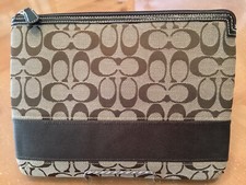 COACH SIGNATURE STRIPE PADDED TABLET SLEEVE F61716  NEW WITHOUT TAGS 