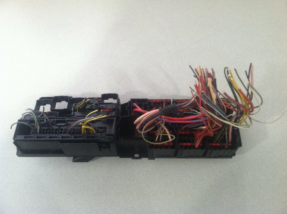 Mercedes-Benz C280 C230 W202 1997-2000 ~ caja de fusibles panel relé Foto 4 de 4