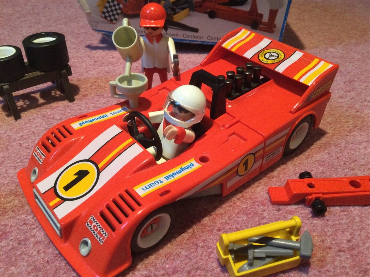 Playmobil Red Racing Car set 3147 VGC Formula Race Car with Driver Crew