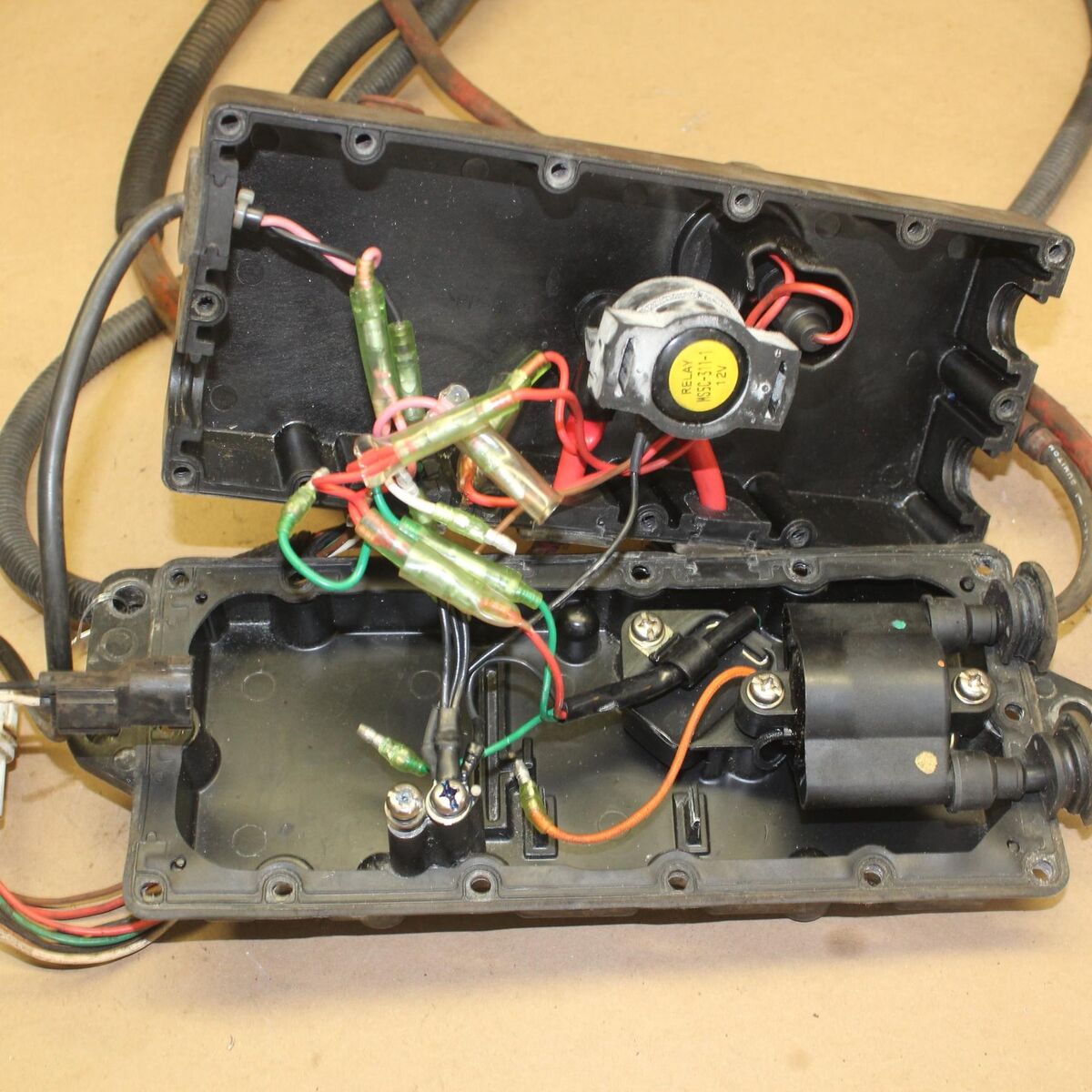 1998-1999 Yamaha XL760 Electrical Box ECU CDI Wiring Harness 1998-1999 Yamaha XL760 Electrical Box ECU CDI Wiring Harness