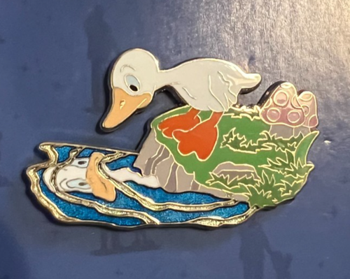 Walt Disney 110th Legacy The Ugly Duckling Silly Symphonies Short Rare Pin LE250 - Bild 5 von 5