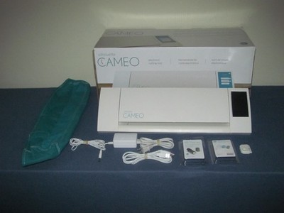 ILHOUETTE CAMEO 2 ELECTRONIC DIE CUTTING MACHINE W/ AC ADAPTER & ACCESSORIES