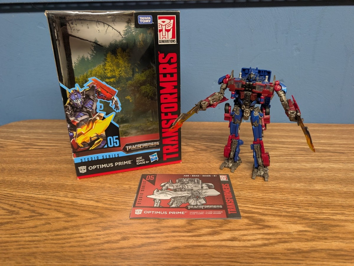 Optimus Prime Complete W/ Box Instructions | Transformers Studio