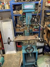 NAEROK RDM350M MILLING MACHINE R8, in very good conditions with accessories 240v