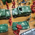 Huge Vintage Army Men Lot 125+ Soldiers Tanks Vehicles PPC Processed Plastic USA — photo 10