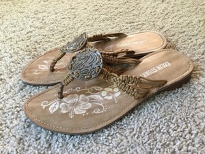 colin stuart flip flops