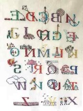 OWN4B Kreuzstich Set 'Igel & Biene' - Vorgedruckt & Einfach Für Anfänger | 11 CT | 24x28 Cm | Inklusive Garn & Nadeln