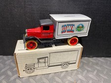 1:34 ERTL VINTAGE BANK 1931 HAWKEYE TRUCK PANEL IOWA LIMITE EDITION 1/2500