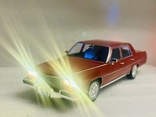 1982 Cadillac Fleetwood Brougham Maroon WORKING LIGHTS 1/18 Nevada Las Vegas Mob