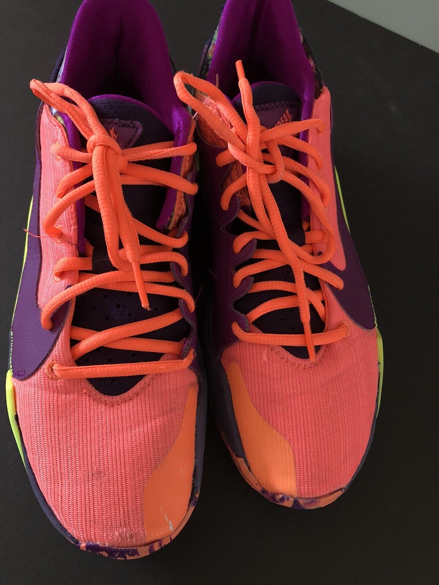 NIKE Mens 8 Zoom Freak 2 Basketball Shoes CW3162-800 Bright Mango