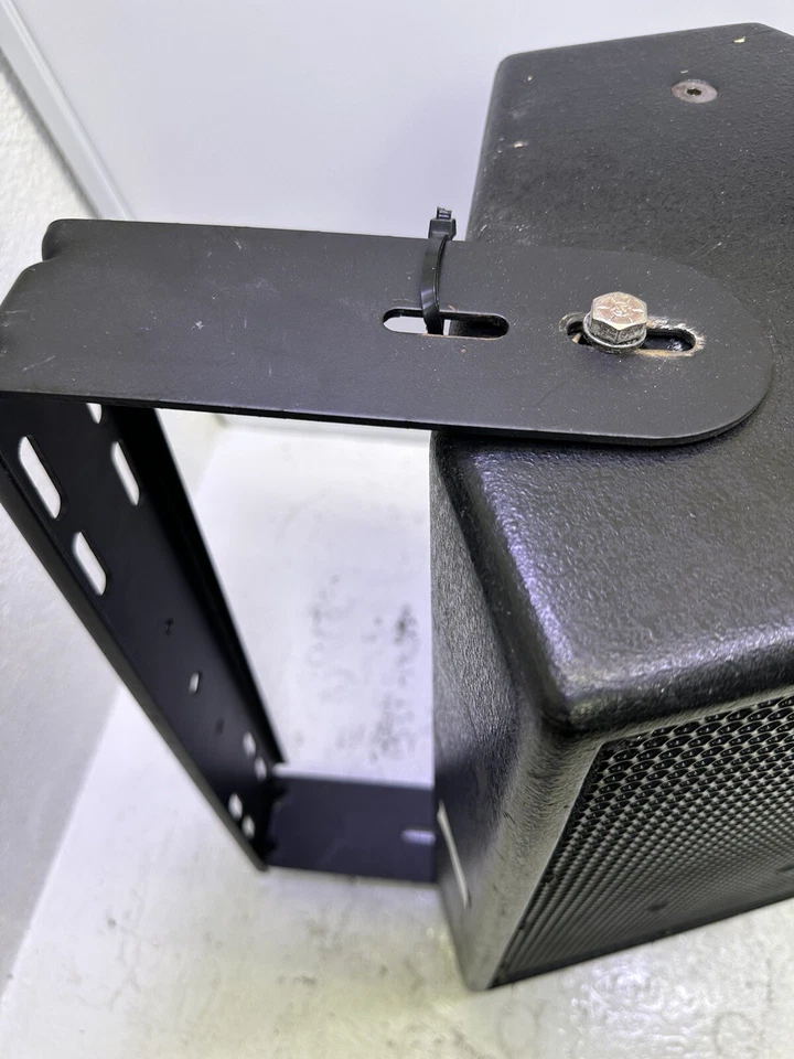 EAW JF100eMT 2-Way Full Range Passive Speaker W/ Wall Mount Bracket Tested - Image 2 of 4