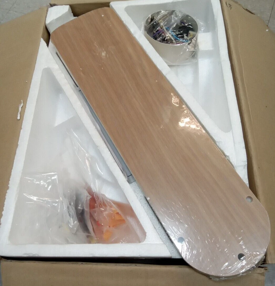 National   52" ceiling Fan OXFORD 68001/ANTI.WH/DARK GREEN/  3 REV.SPEED(B1A) - Image 3 of 4