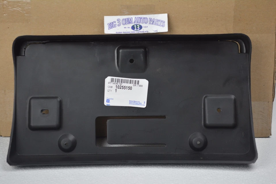 Оригинальный черный кронштейн для номерного знака переднего бампера 1997-2005 Buick Century 10255150 - Изображение 2 из 2