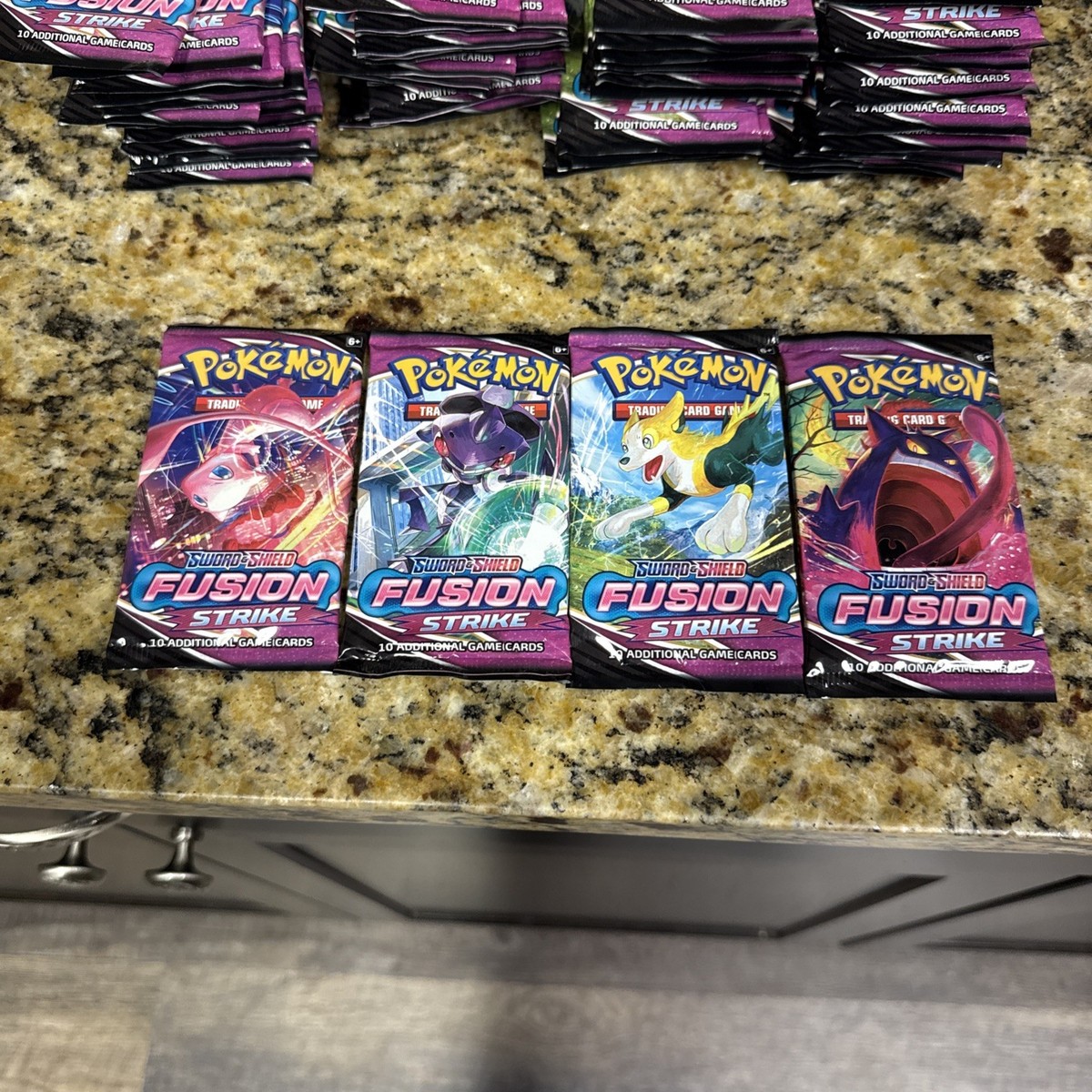 Pokemon 2021 Sword & Shield Fusion Strike Booster Pack Lot X4 Artset SwSh Pokemon 2021 Sword & Shield Fusion Strike Booster Pack Lot X4 Artset SwSh