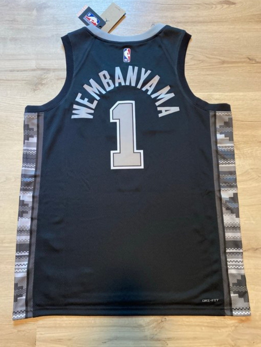 Maillot NBA Wembanyama Spurs City Edition en taille XL pour supporter