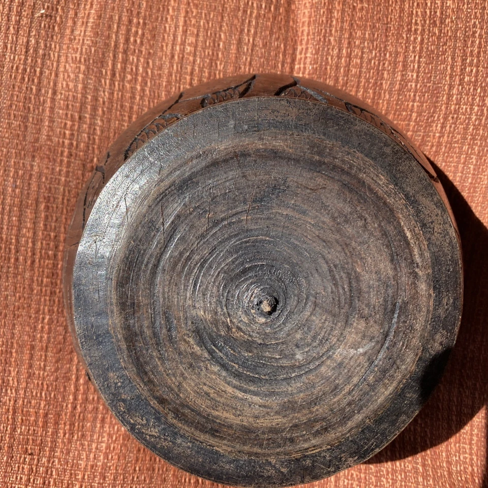 Tigela de madeira esculpida à mão tigela de salada de rinoceronte africano vintage redonda 5” - Imagem 2 de 4