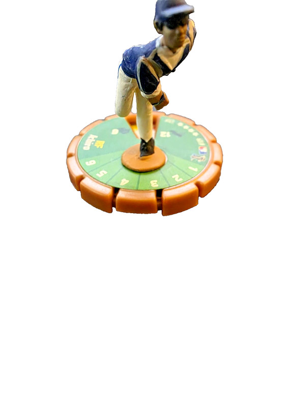 MLB SportsClix – Ichiro Suzuki #109 – Bronze Base RARE Throwing Pose – WizKids