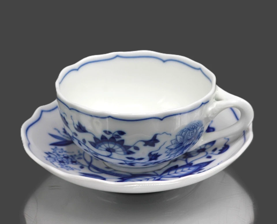 HUTSCHENREUTHER Maria Theresa ONION PATTERN 2x TEA CUP Cup Saucer 1st Choice - Image 4 of 4