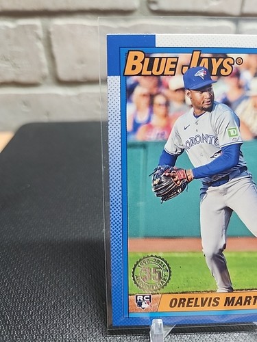 2025 Topps Series 1 - 1990 Topps Baseball Orelvis Martinez #T90-25 (RC) - Bild 3 von 4