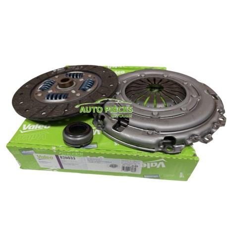 Kit embrayage Valeo 826033 pour éliminer le patinage de boîte mécanique